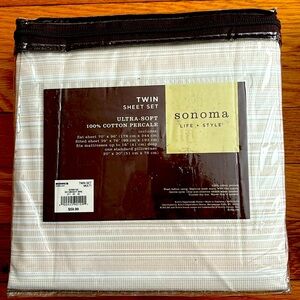 Brand new 100% Cotton Sonoma Twin Sheet Set.